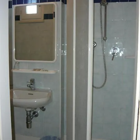 Acquazzurra Отель