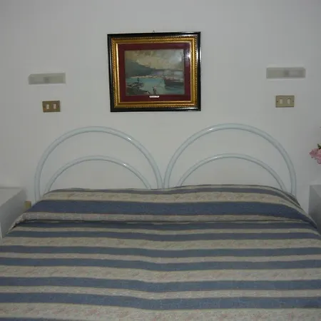 Acquazzurra Szálloda 3*