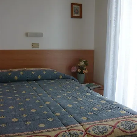 Acquazzurra 3* Rímini