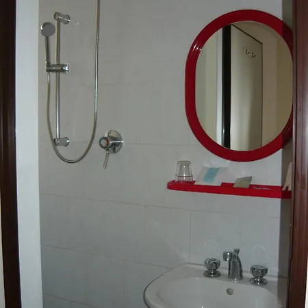 Отель Acquazzurra Римини