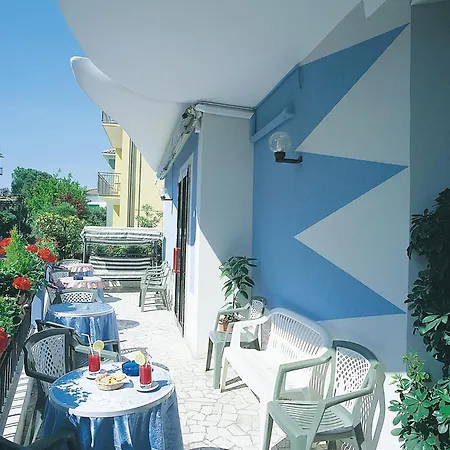 Hotel Acquazzurra 3*