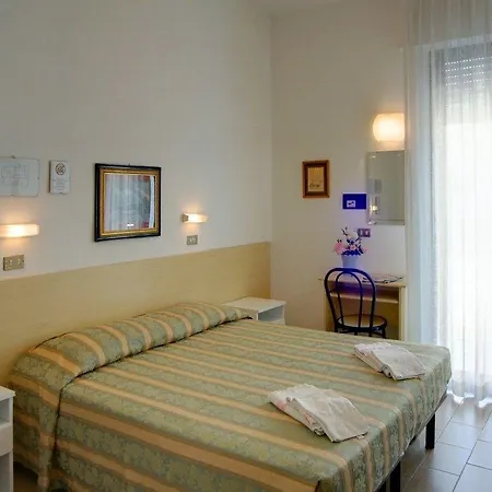 Acquazzurra ホテル 3*