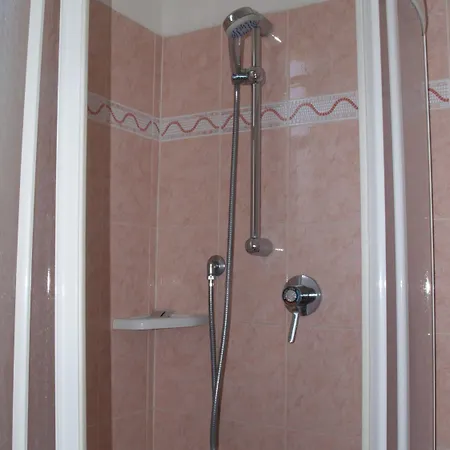 Acquazzurra 3*
